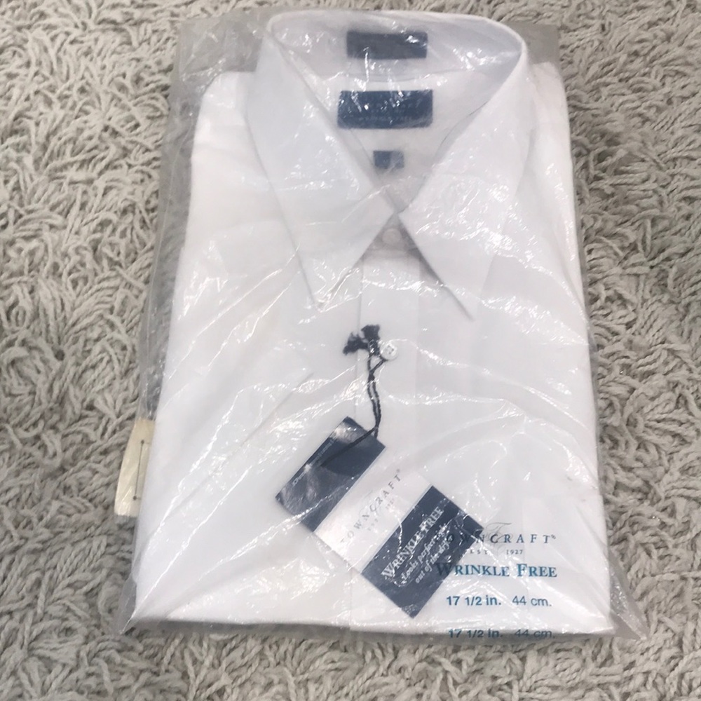 Men’s button up shirt white